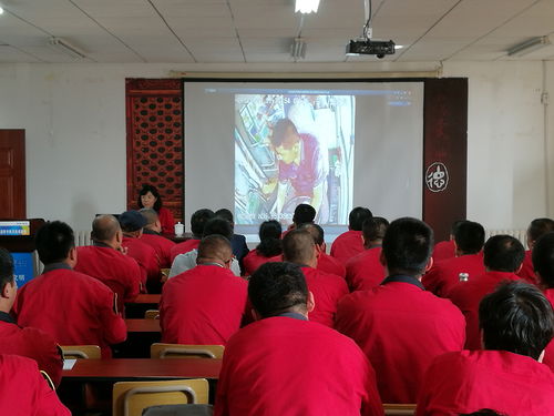 真情巴士组织开展驾驶员安全服务 专项培训助推企业文明创建工作