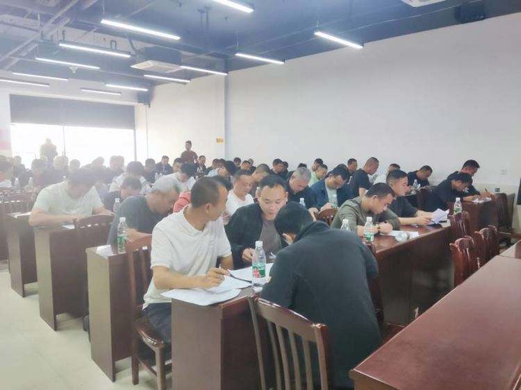 2024年浏阳市胜成物流车主驾驶员安全培训会议